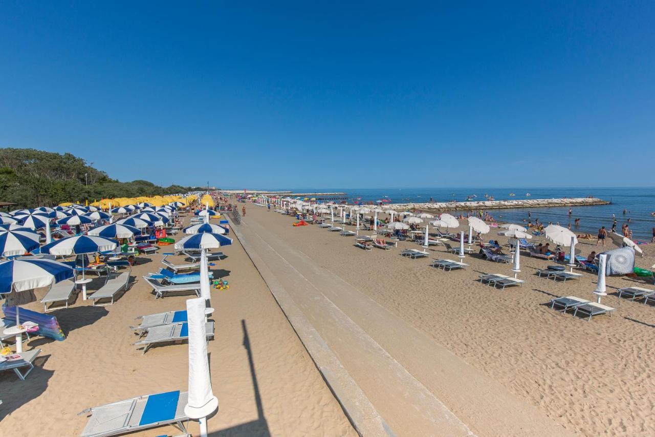 Pioppi Lido Altanea Apartment Caorle Exterior foto
